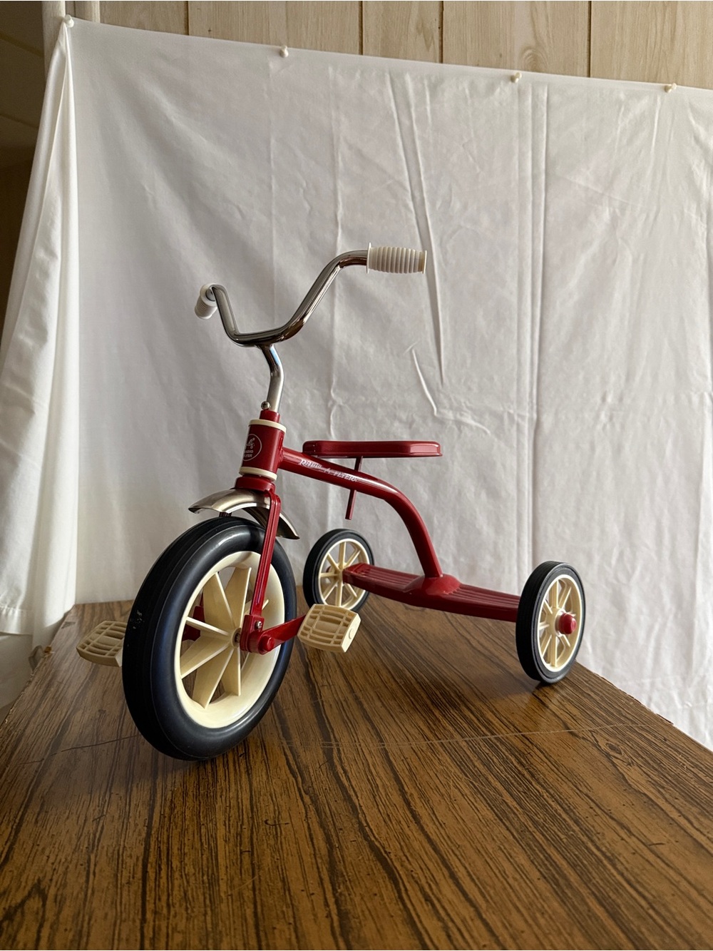 Red Retro Kids Tricycle with Cream Accents - Classic Ride